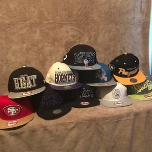 10 used Mitchell & ness/ new era snap backs